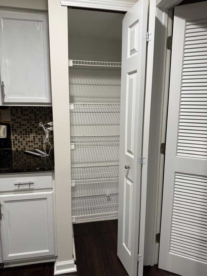 481 Stoneglen St #481 - Photo 6 of 22