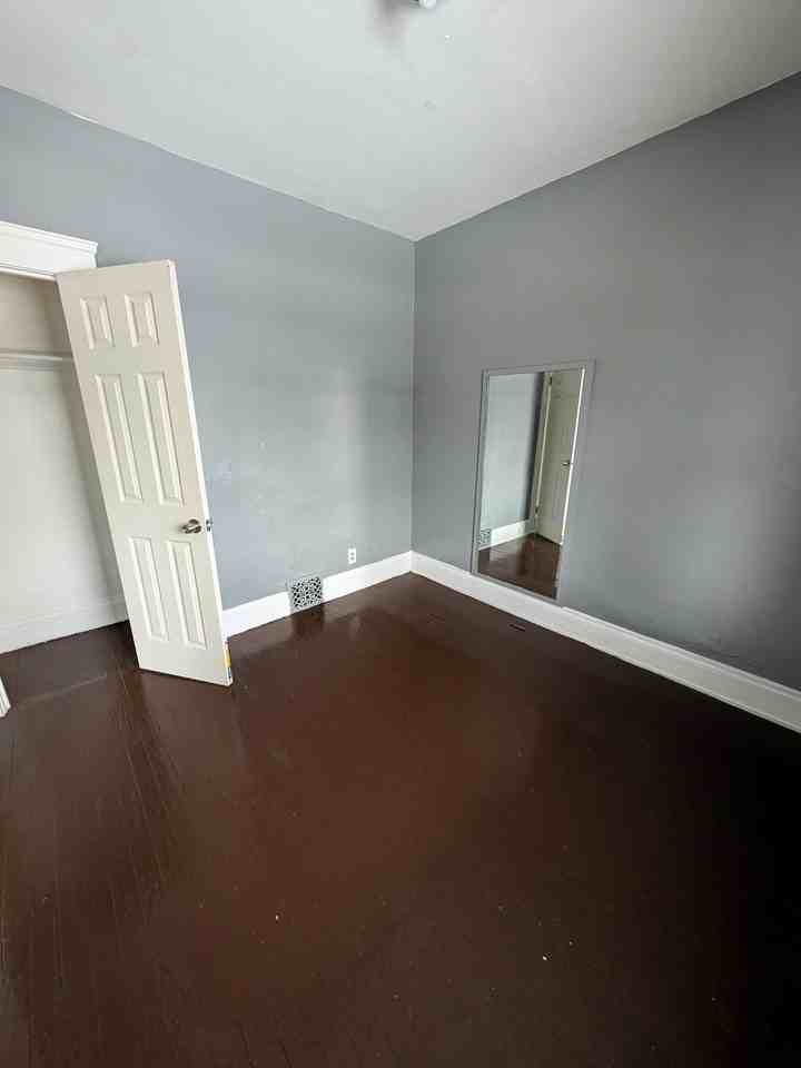 3326 West 73rd Street, Unit 1 - Photo 4 of 6