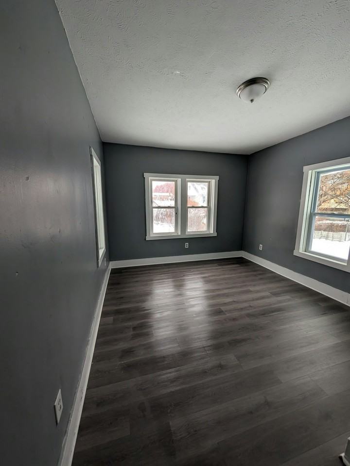 3326 West 73rd Street, Unit 1 - Photo 5 of 6