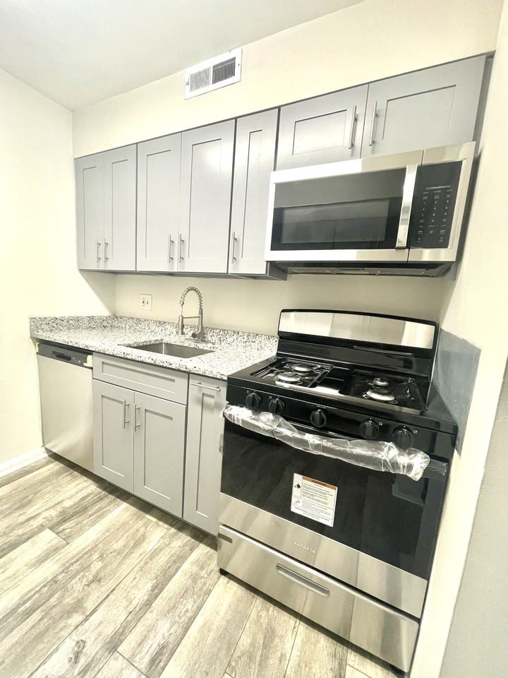 6091 Majors Ln #2 - Photo 4 of 16