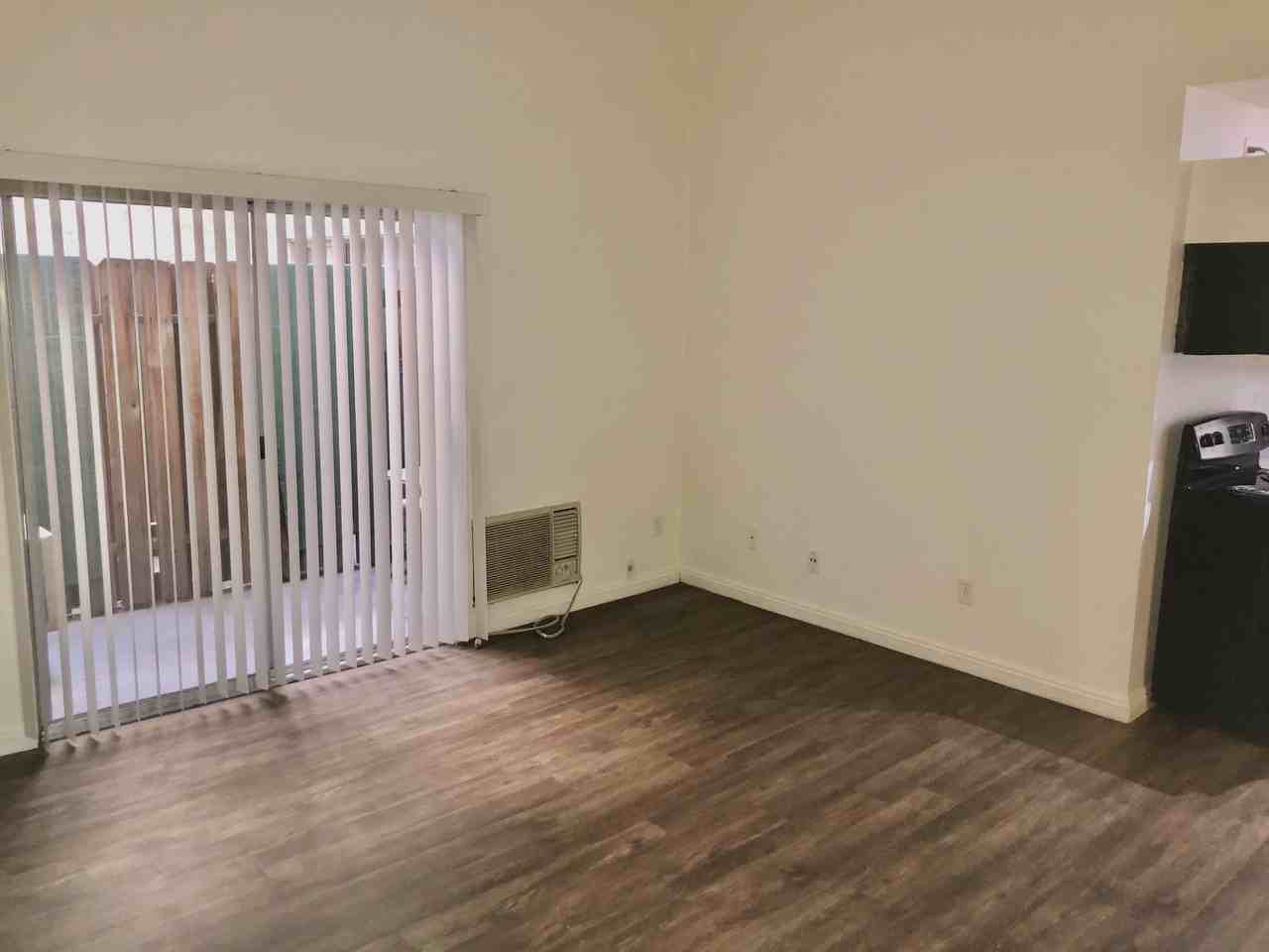 4124 Eagle Rock Blvd #111 - Photo 3 of 18