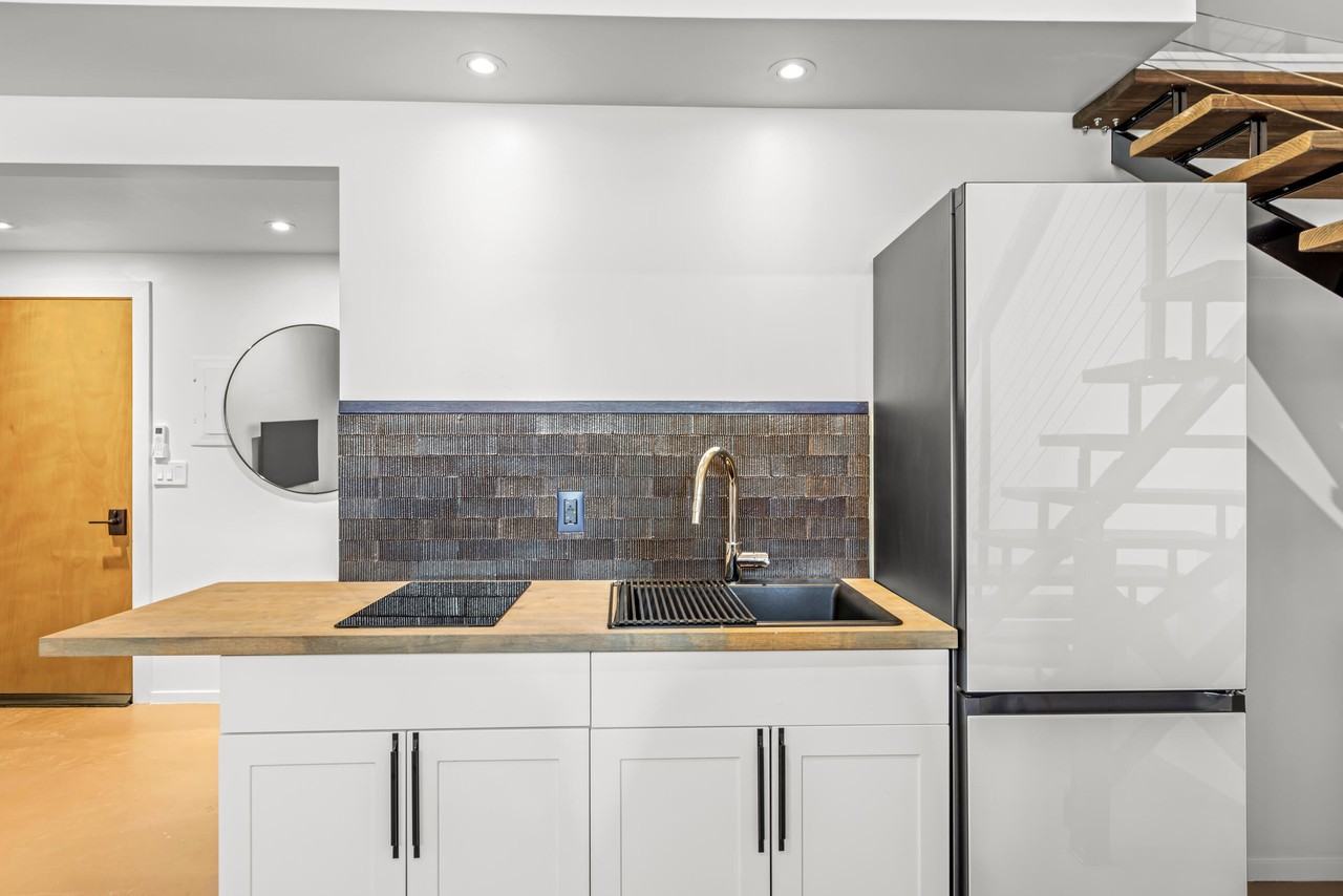 9814 Kaumualii Highway - Photo 2 of 33