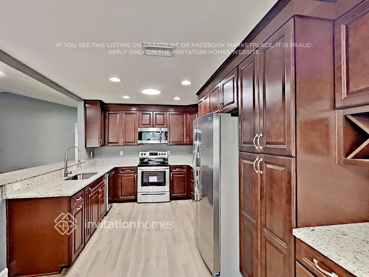 3603 Bristol Cove Ln - Photo 5 of 17