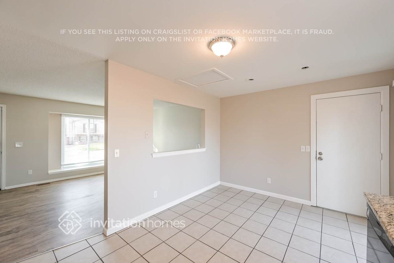 4406 S Biscay Way - Photo 7 of 19