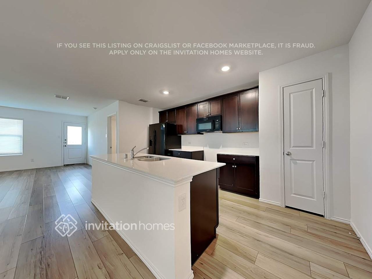 512 Autumnwood Way - Photo 6 of 18