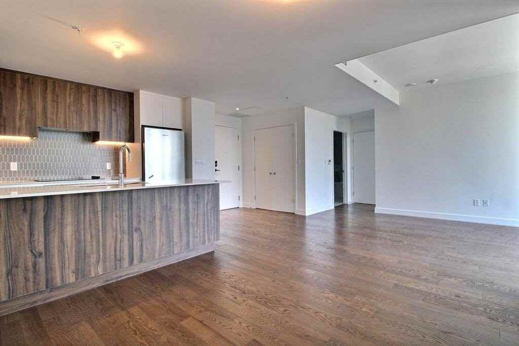 200 Rue Marie-Charles-Le Moyne - Photo 4 of 19