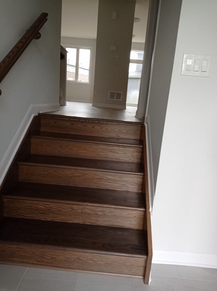 1009 Speedvale Crt - Photo 2 of 20