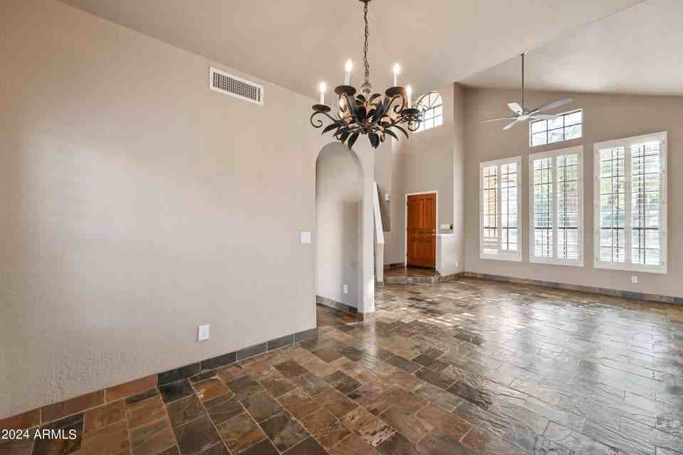 9166 East Laurel Lane - Photo 5 of 34