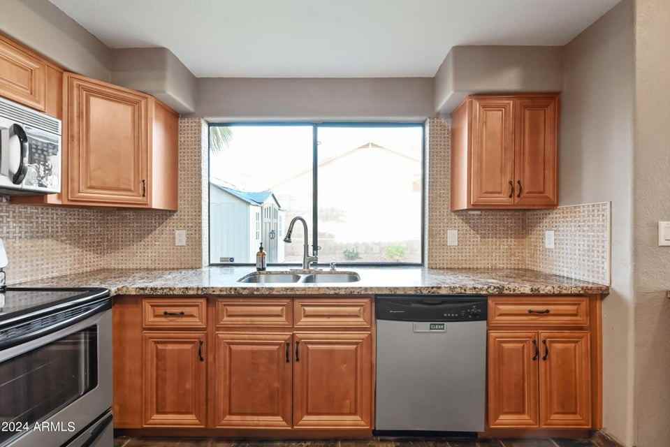 9166 East Laurel Lane - Photo 6 of 34