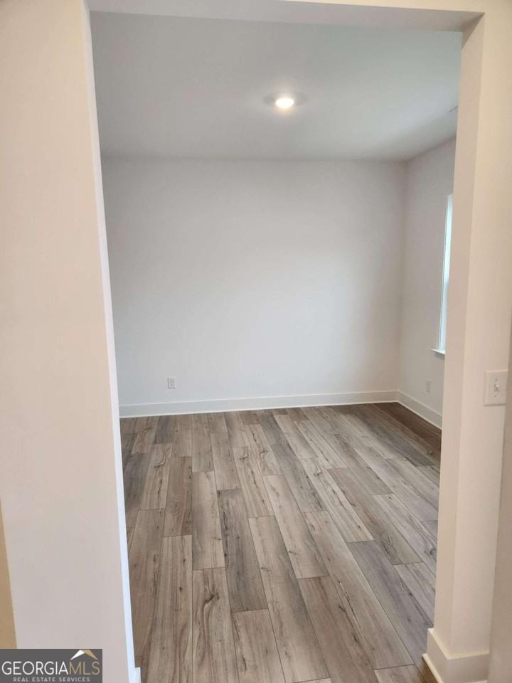 301 Fraley Dr - Photo 7 of 50