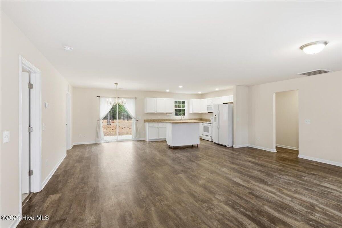 195 The Meadows Way - Photo 4 of 21