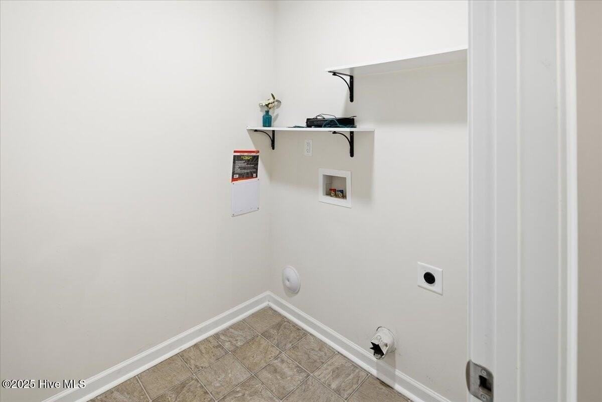 195 The Meadows Way - Photo 6 of 21