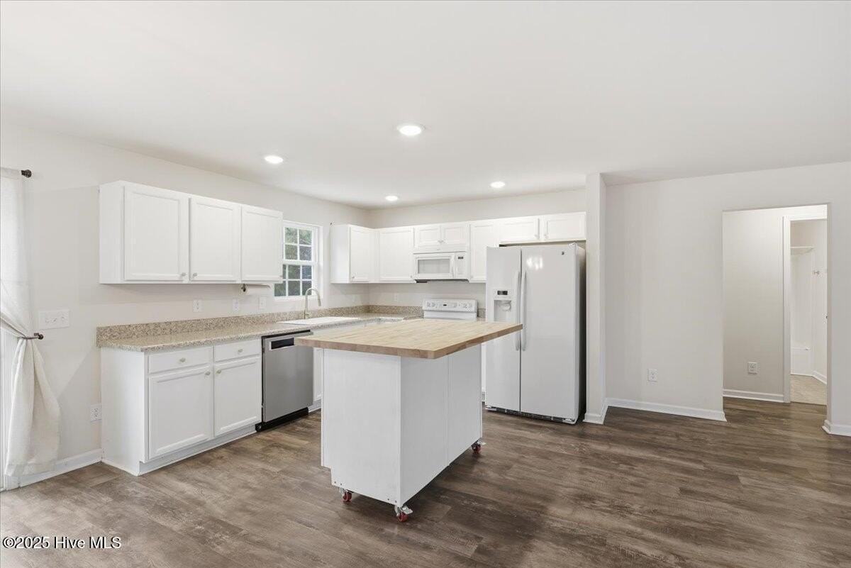 195 The Meadows Way - Photo 7 of 21