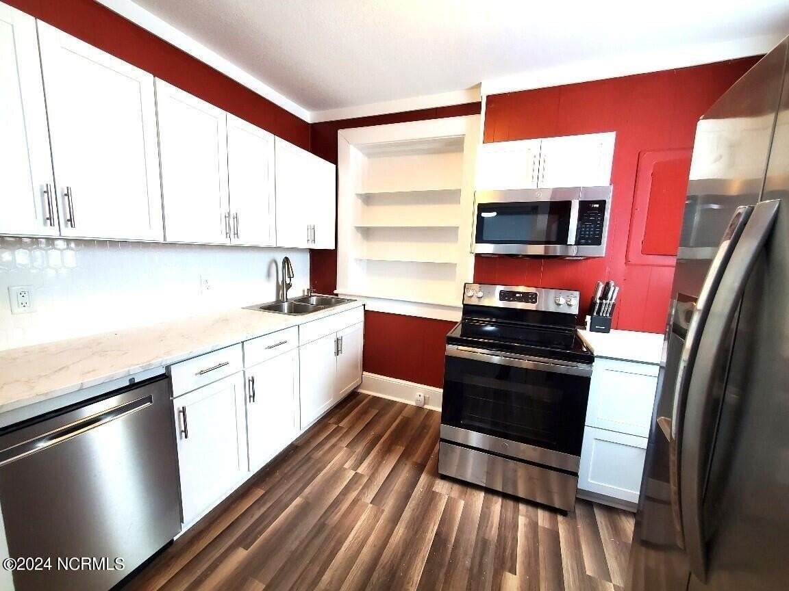 216 N Martin Luther King Jr Drive unit: Upstairs - Photo 3 of 23