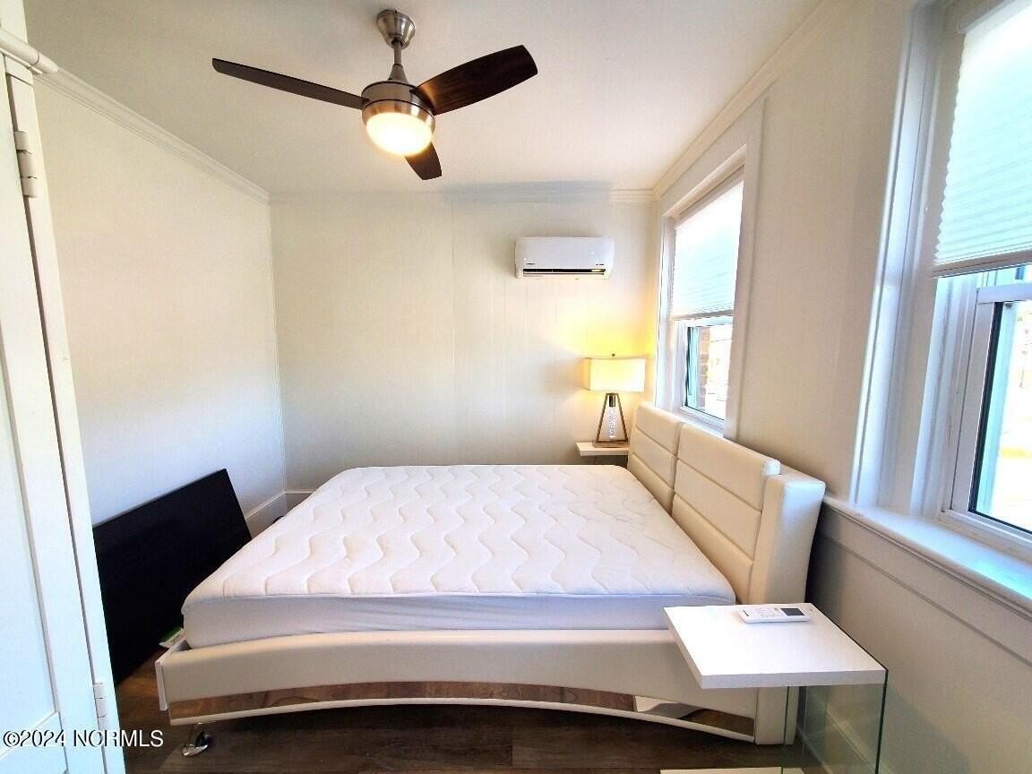 216 N Martin Luther King Jr Drive unit: Upstairs - Photo 7 of 23