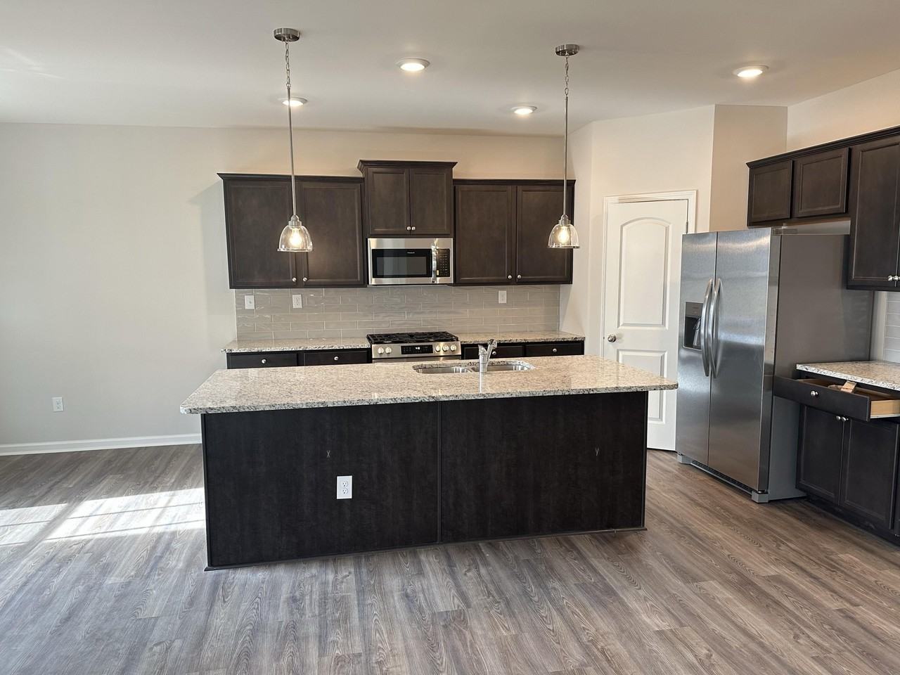 2470 Dittany Ln - Photo 4 of 22