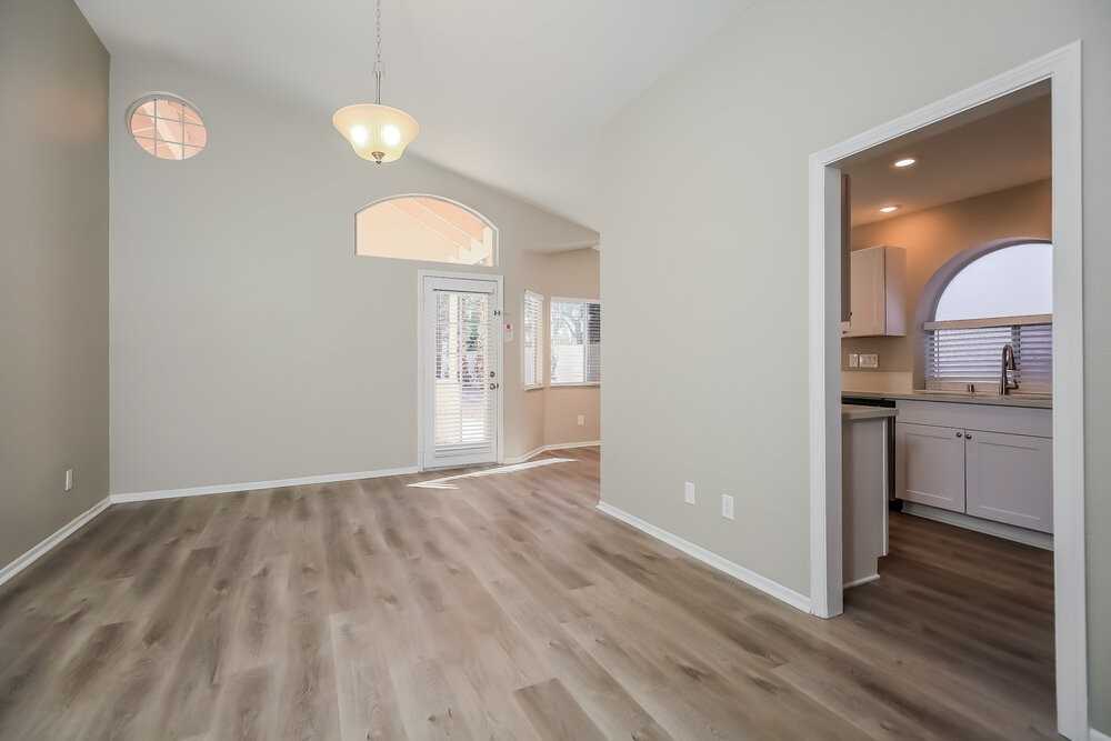 3020 Forest Lake St - Photo 5 of 16