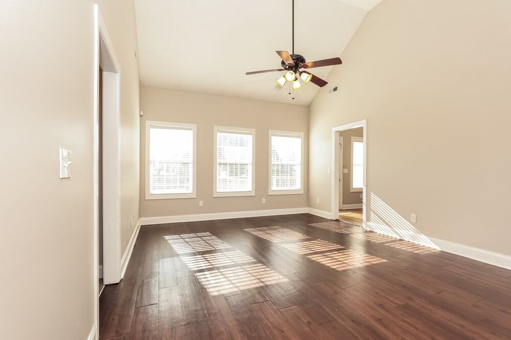 1802 Walking Dr - Photo 4 of 17