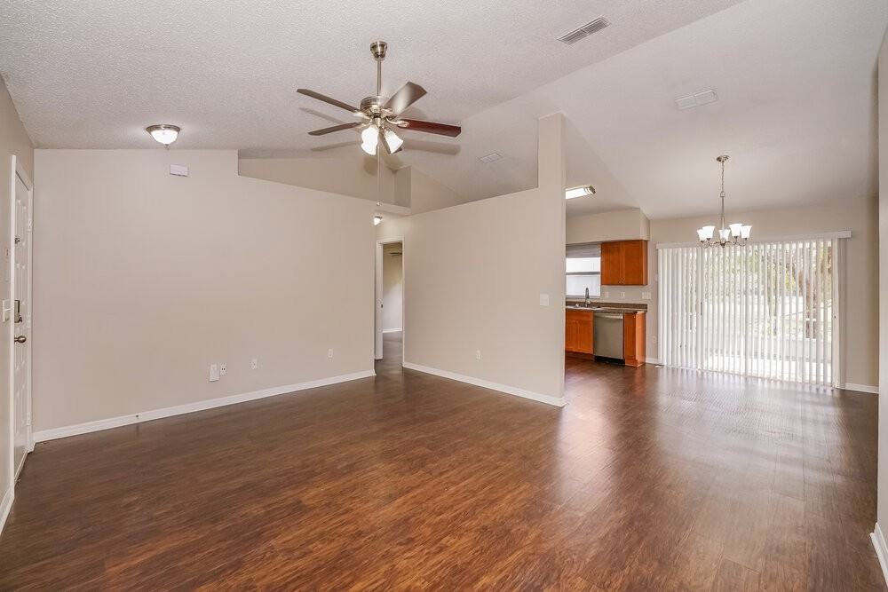 14280 Rensselaer Rd - Photo 5 of 15