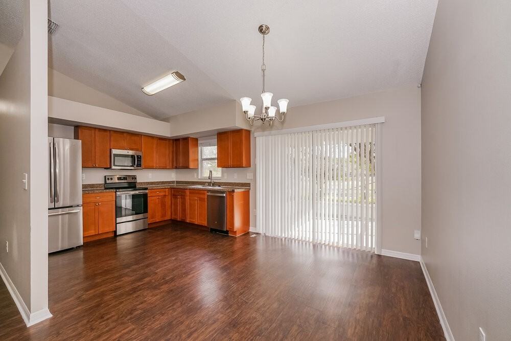 14280 Rensselaer Rd - Photo 6 of 15