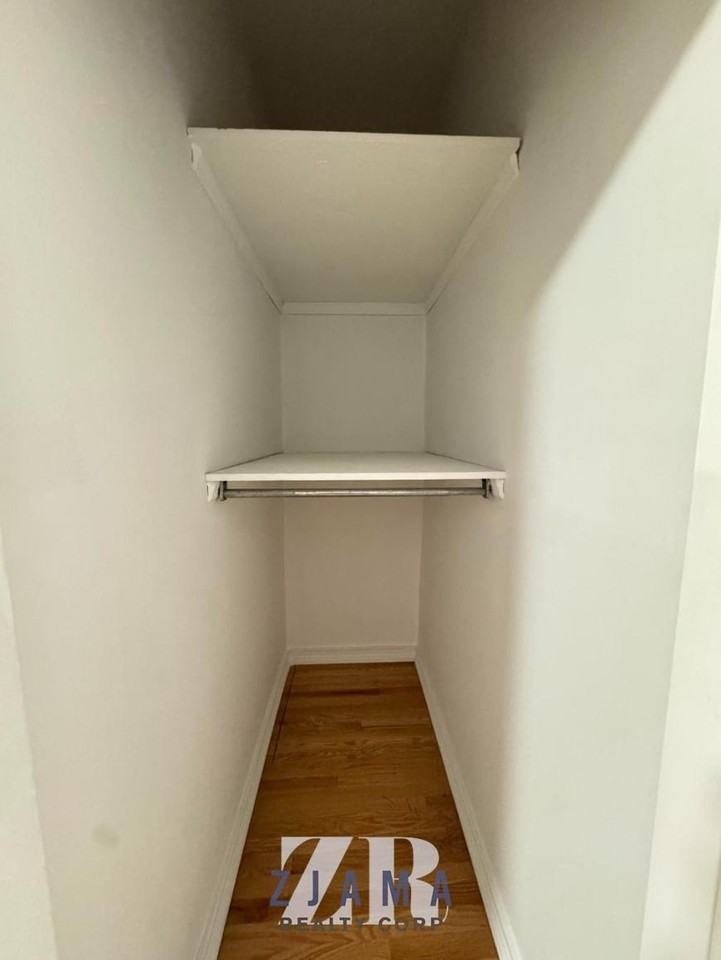 1002 Cortelyou Road - Photo 2 of 7