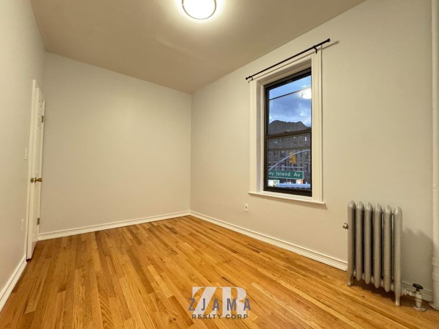 1002 Cortelyou Road - Photo 7 of 7