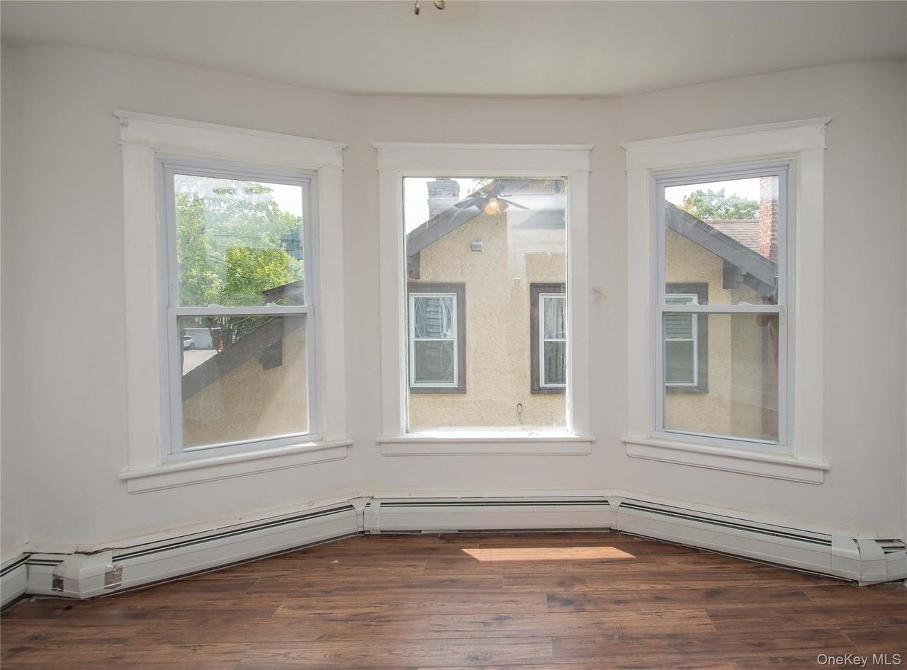 65 N Clinton St - Photo 6 of 10