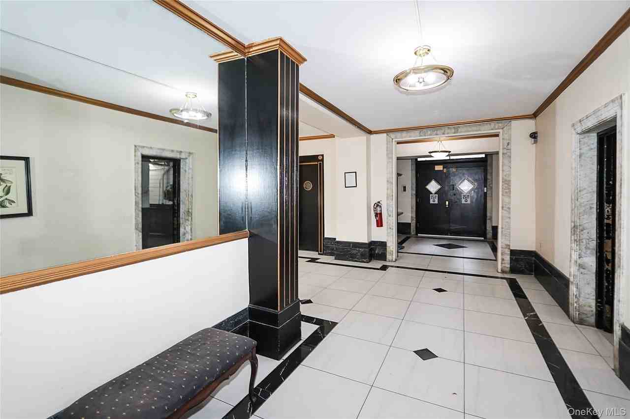 11525 Metropolitan Ave Apt 233 #233 - Photo 2 of 24