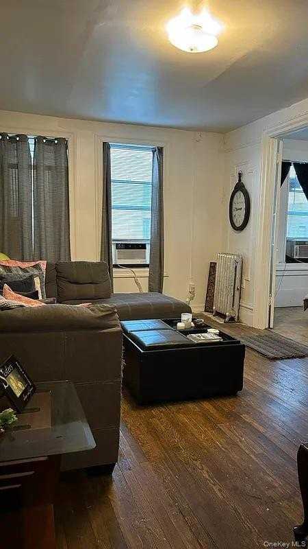 986 Leggett Avenue #4D - Photo 4 of 15