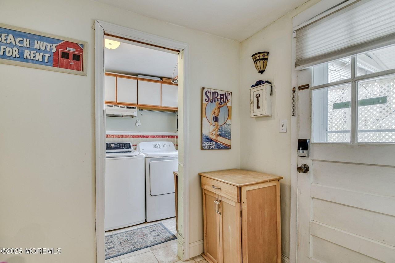 19 Webb Avenue #2 - Photo 6 of 37