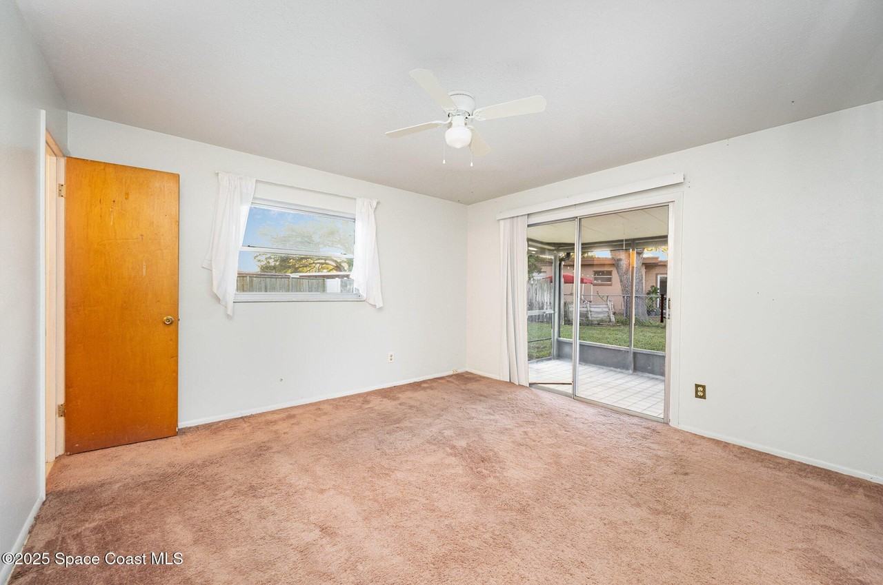 4320 Beacon Avenue - Photo 6 of 15