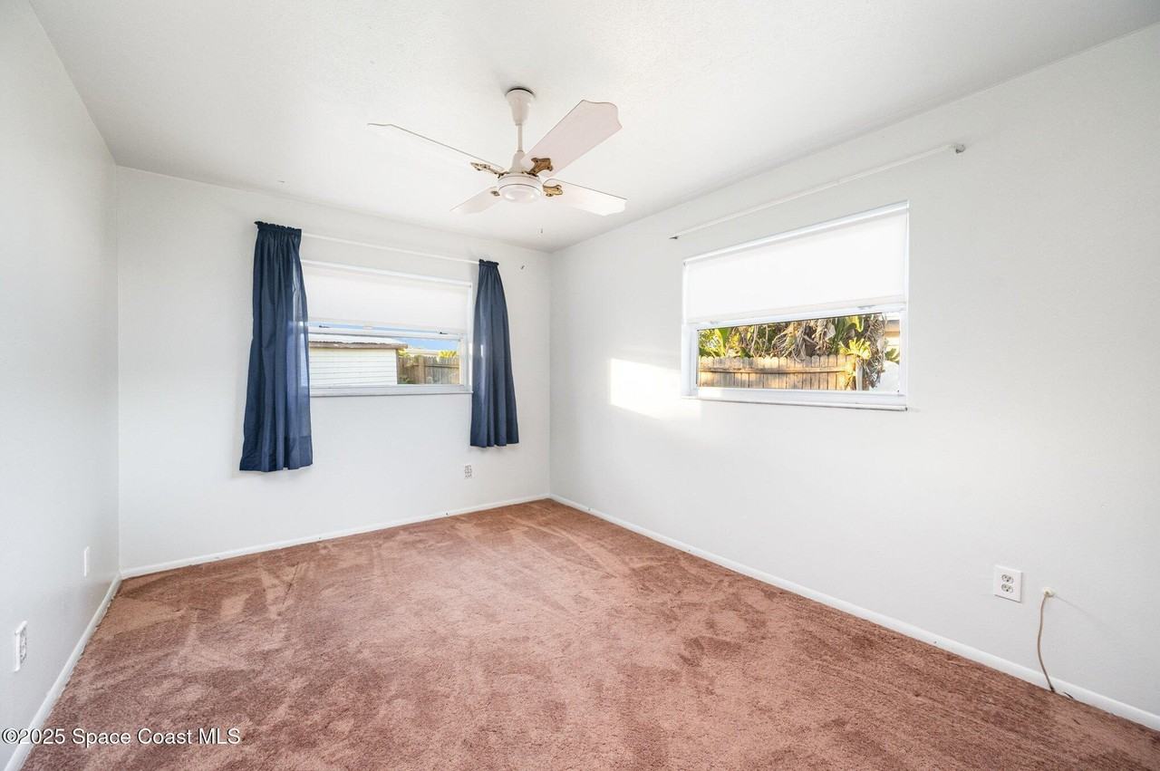 4320 Beacon Avenue - Photo 7 of 15