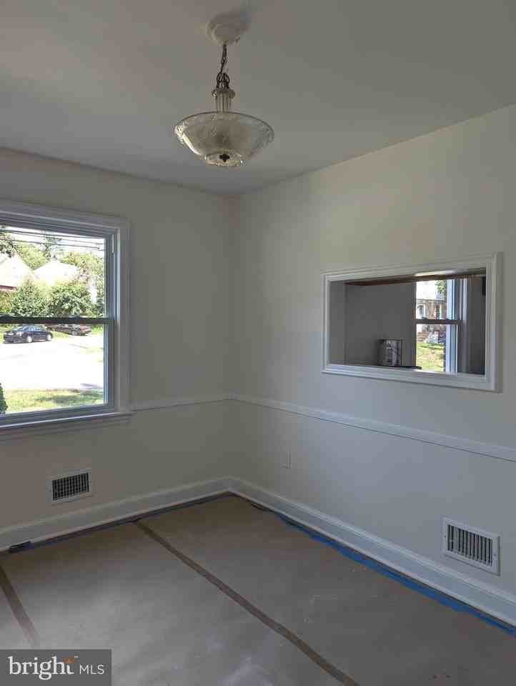 2700 Dawson Ave - Photo 3 of 11