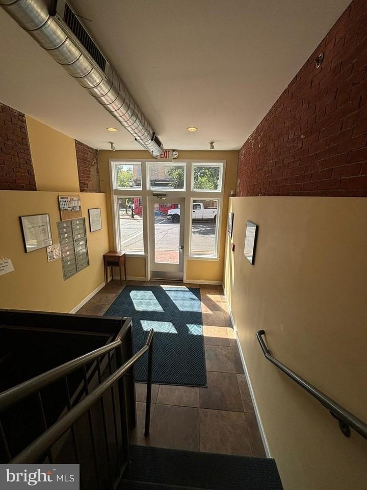 242 Centre Street #12 - Photo 4 of 23