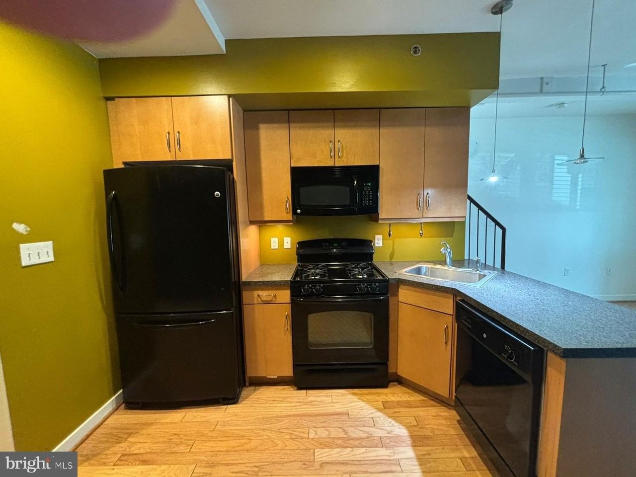 242 Centre Street #12 - Photo 6 of 23