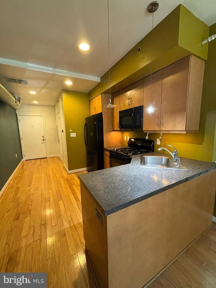 242 Centre Street #12 - Photo 7 of 23