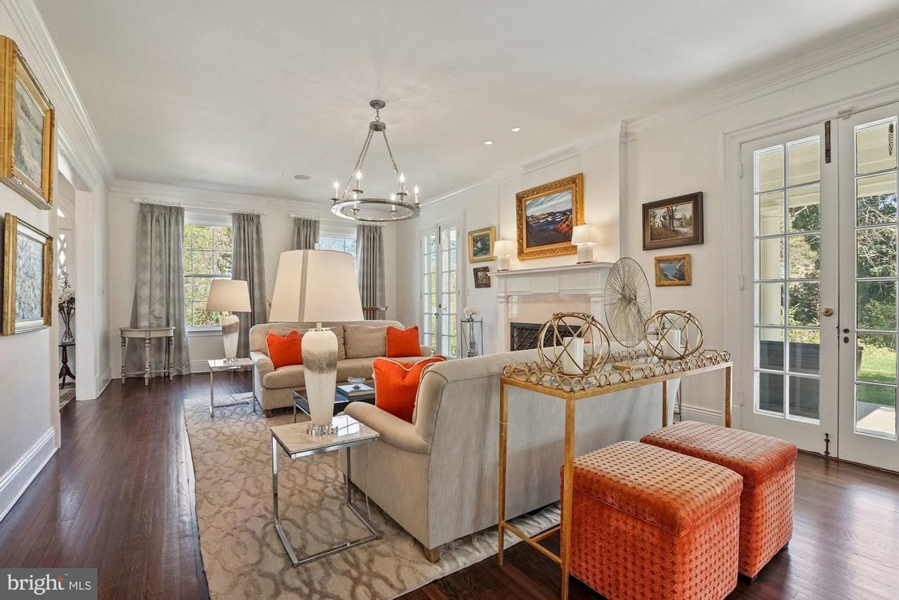 1031 Pine Hill Rd - Photo 6 of 39