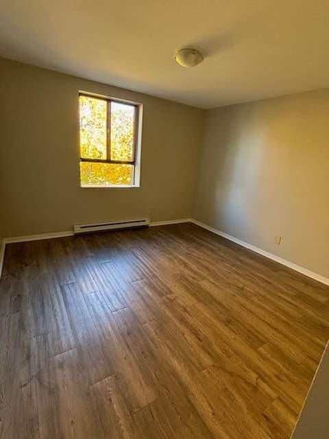 625 Glengarry - Photo 7 of 50