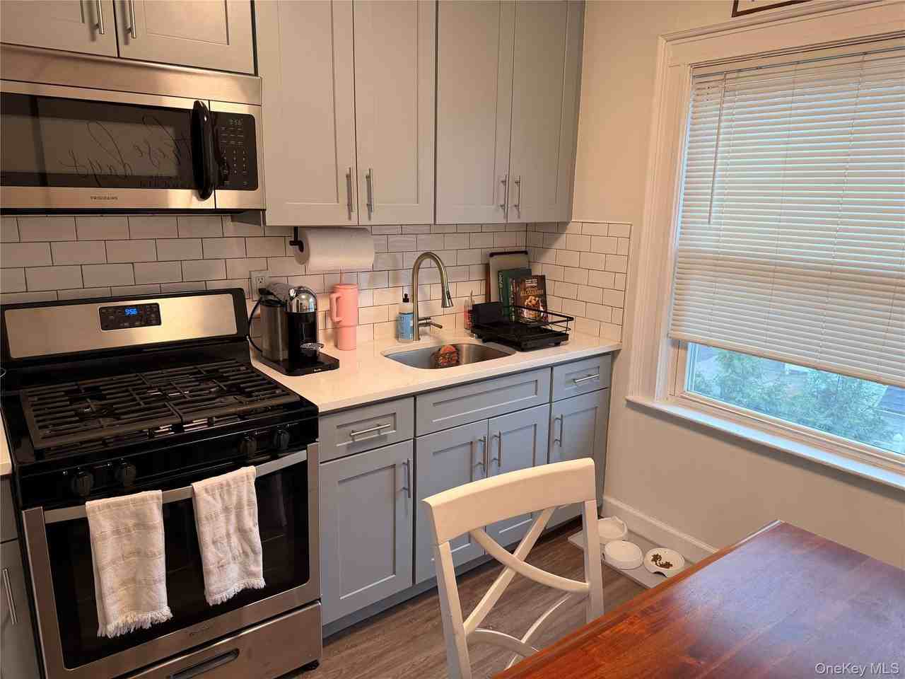 65 West Windsor Parkway - Photo 5 of 11