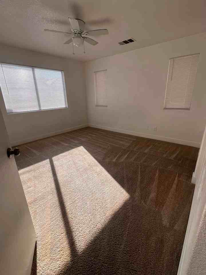 4809 Goal Court - Photo 5 of 12