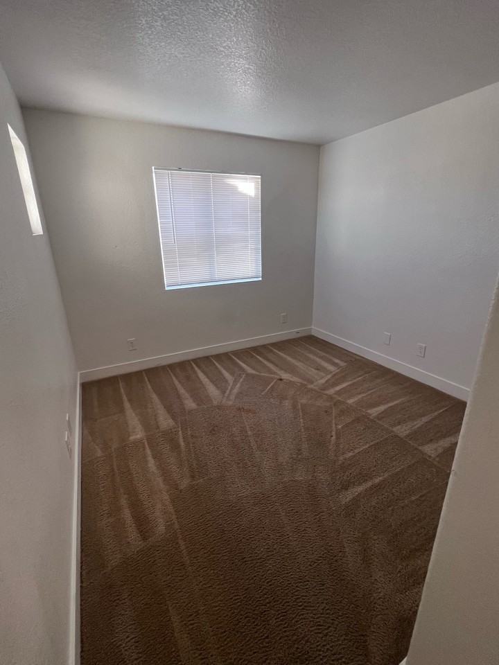 4809 Goal Court - Photo 7 of 12