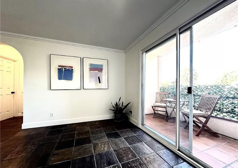 2025 4Th St - Photo 2 of 10