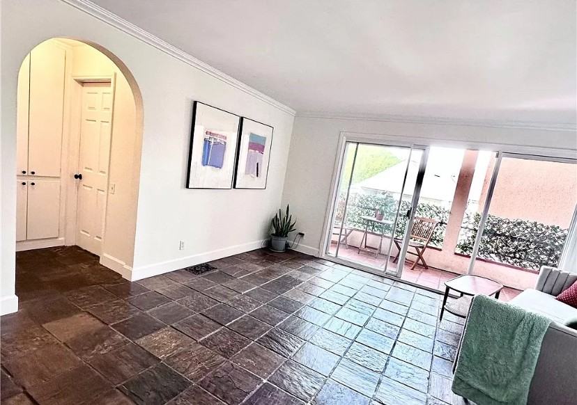 2025 4Th St - Photo 3 of 10