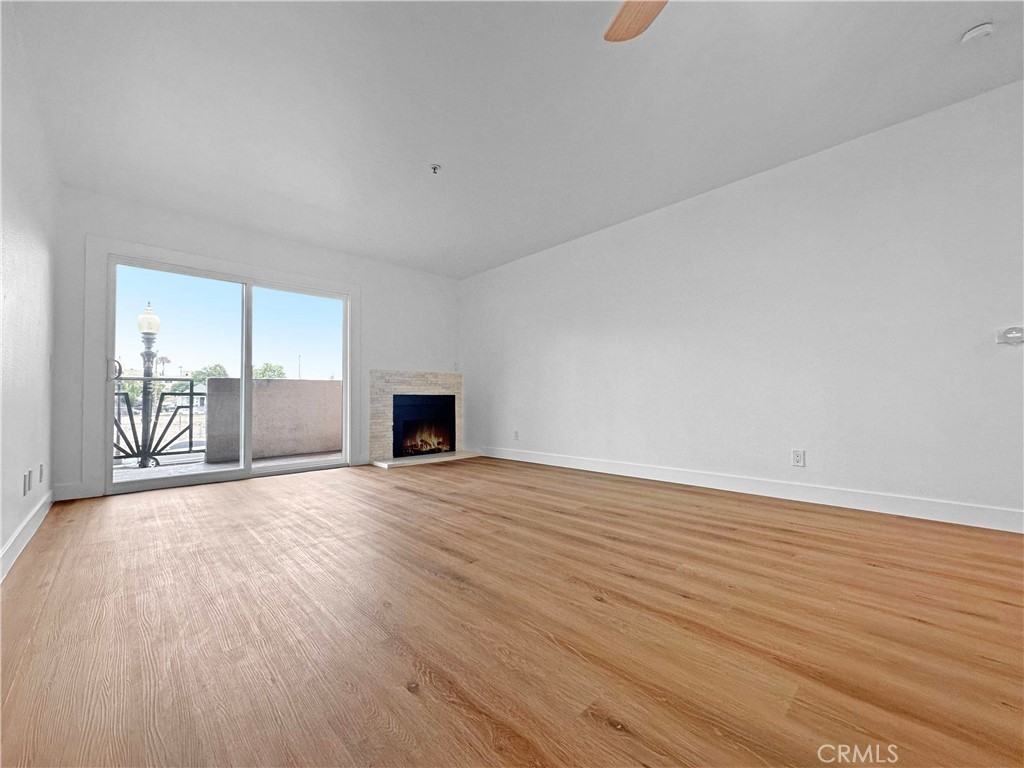 450 E 4Th St - Photo 3 of 7