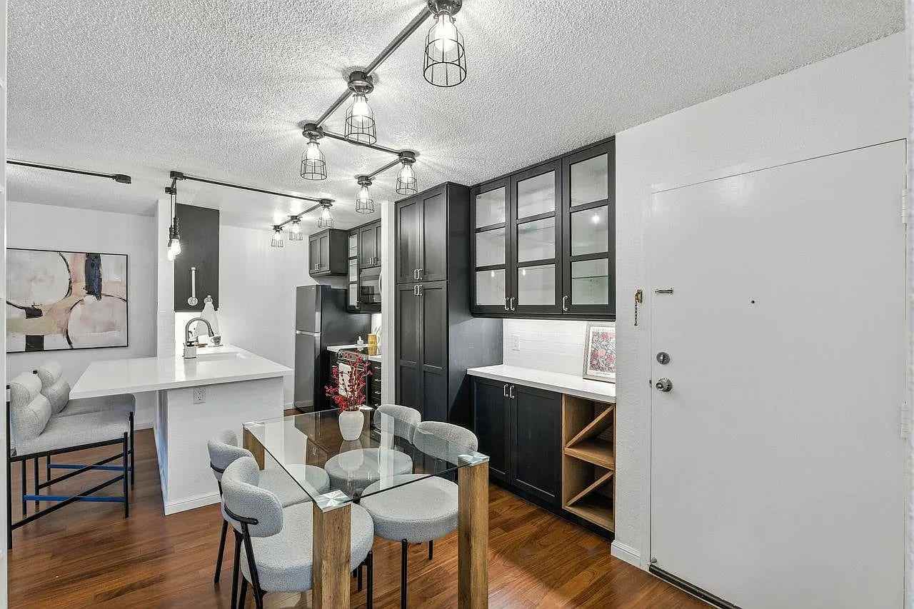 381 Half Moon Lane #213