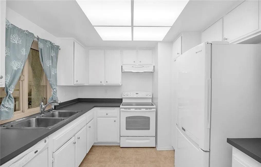 8777 Coral Springs Court #7H - Photo 6 of 10