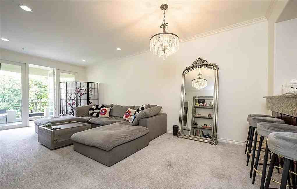 2253 Martin #215 - Photo 3 of 10