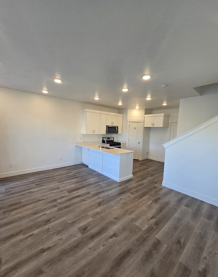 917 Wn #6 - Photo 4 of 14