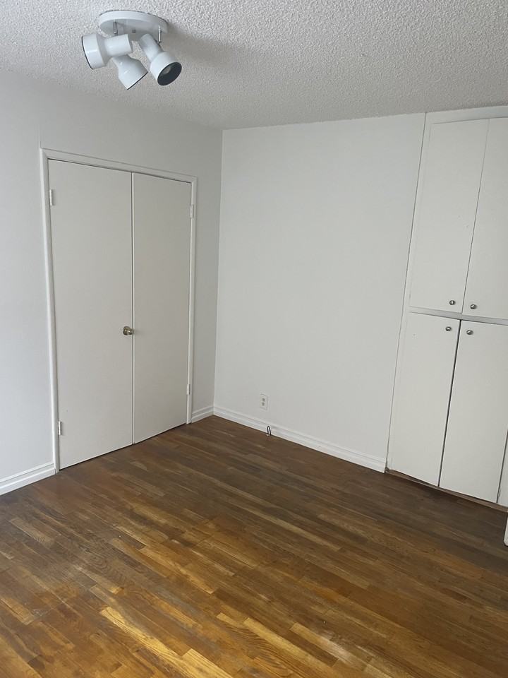 5853 Virginia Ave #7 - Photo 7 of 10