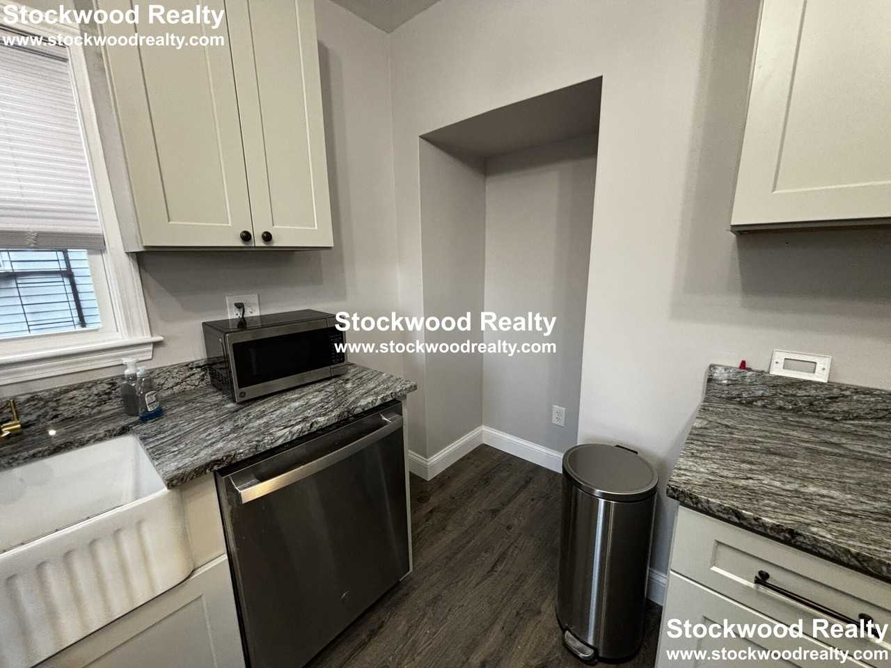 546 Nantasket Ave #3 - Photo 4 of 35